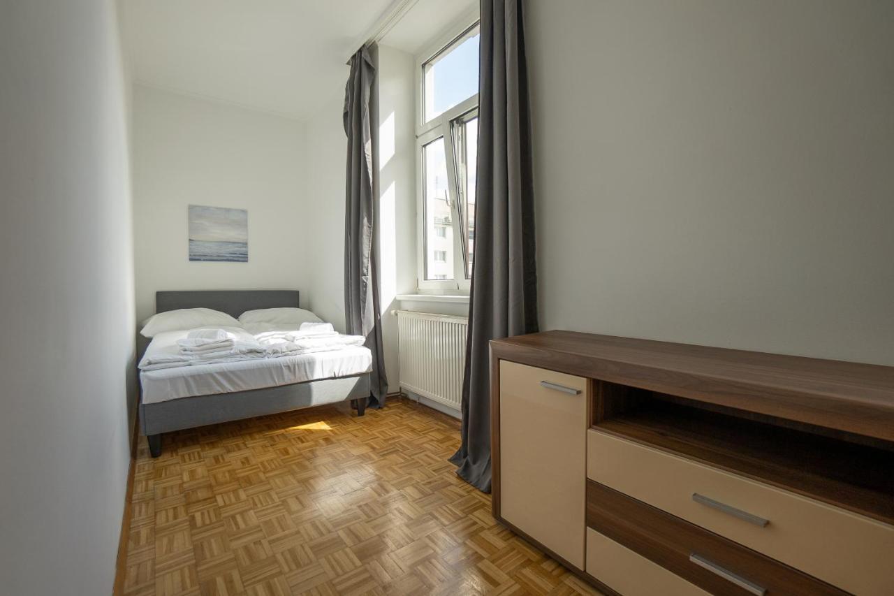 Two Bedrooms Family Apartment *