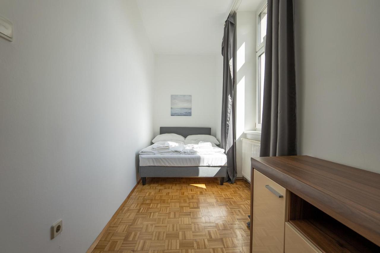 Apartment Two Bedrooms Family *