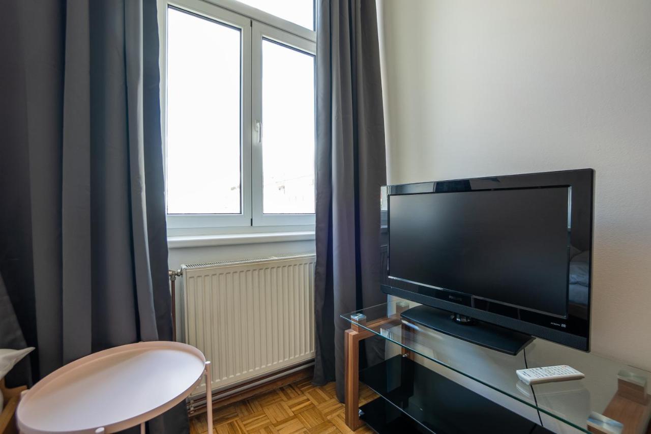 Two Bedrooms Family *